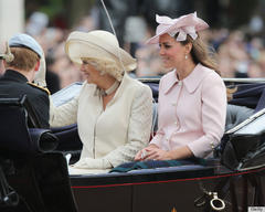 PHOTOS: What's Kate Middleton Telling Us With Her Late-Pregnancy Pink?